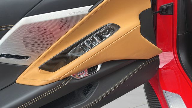 Used 2021 Chevrolet Corvette Stingray Premium Conv w/ Z51 Performance Package RWD image 10