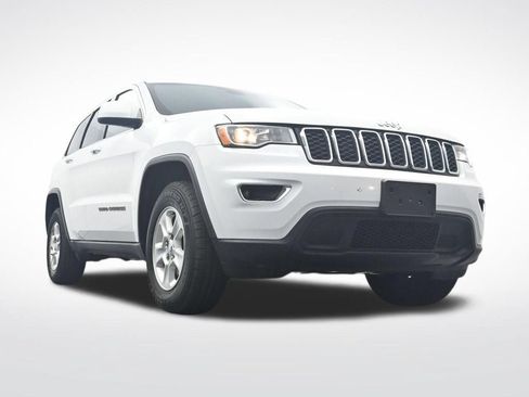 Used 2017 Jeep Grand Cherokee Laredo AWD/4WD image 31