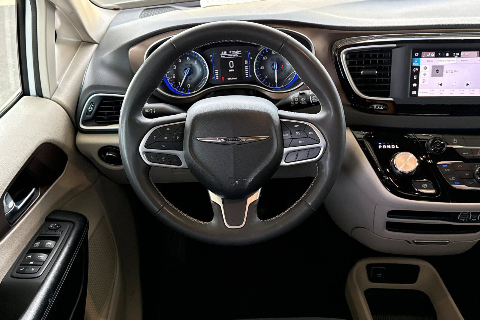Used 2022 Chrysler Voyager LX FWD image 21