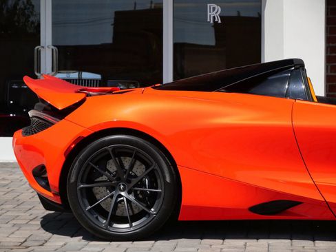 Used 2024 McLaren 750S Spider RWD image 19
