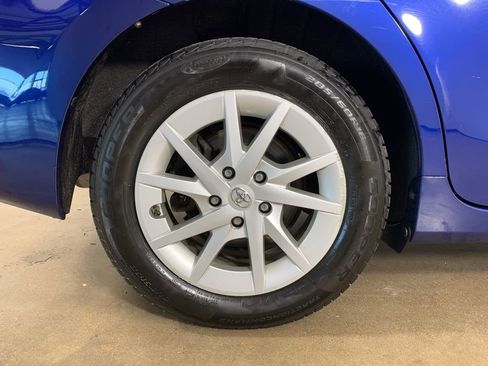 Used 2013 Toyota Prius V Three image 36