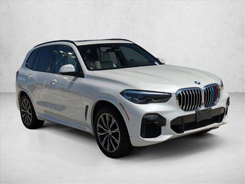Used 2021 BMW X5 xDrive40i w/ M Sport Package AWD/4WD image 3