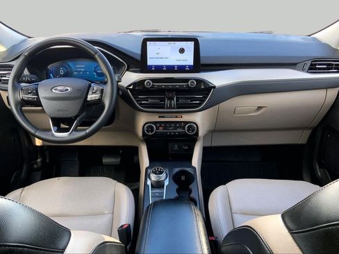 Certified 2022 Ford Escape SEL w/ Technology Package FWD image 15