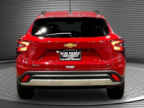 New 2026 Chevrolet Trax LT w/ Driver Confidence Package FWD image 4