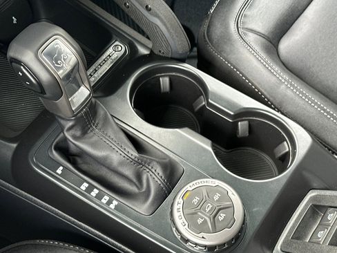 New 2025 Ford Bronco Badlands image 22