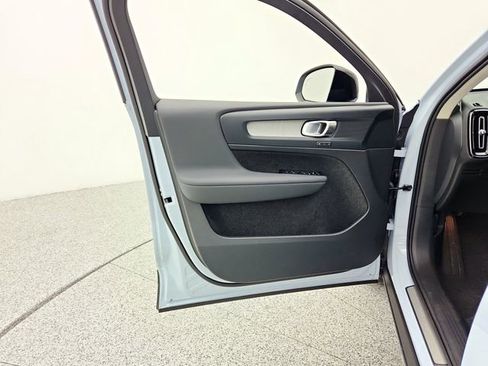 New 2026 Volvo XC40 B5 Plus w/ Protection Package Premier image 27