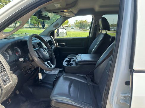 Used 2022 RAM 1500 Tradesman w/ Chrome Appearance Group AWD/4WD image 14