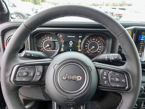 New 2025 Jeep Gladiator Rubicon image 14