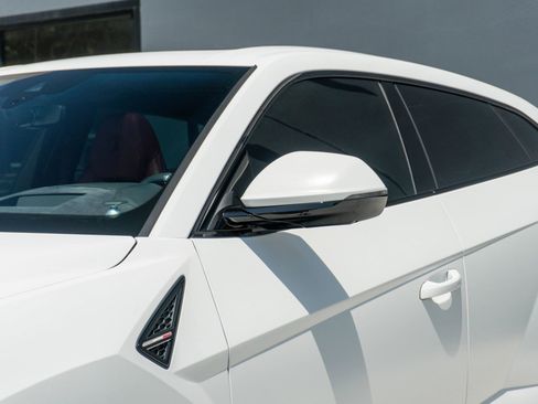 Used 2020 Lamborghini Urus AWD/4WD image 26