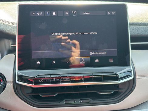 Used 2023 Jeep Compass Limited image 21