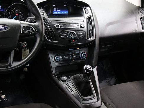 Used 2018 Ford Focus S image 14