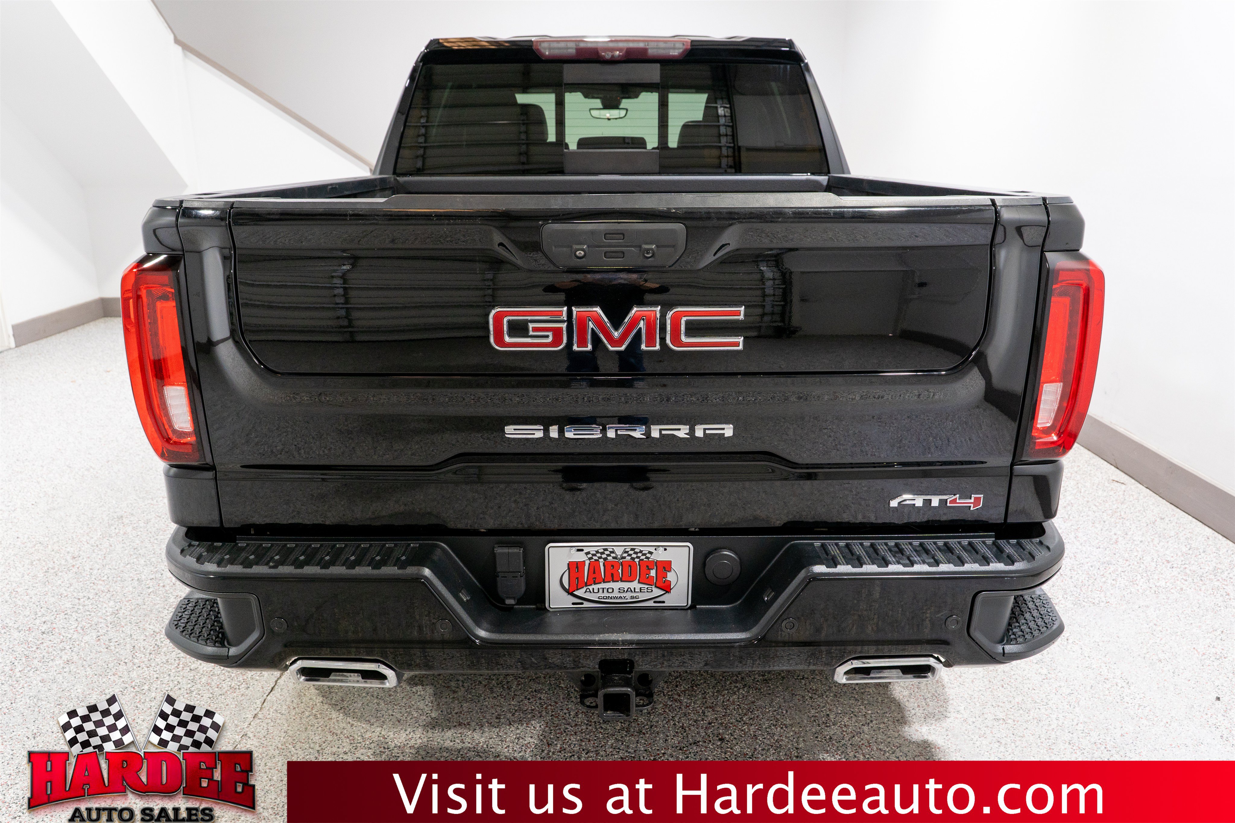 Used 2020 GMC Sierra 1500 AT4 w/ AT4 Premium Package AWD/4WD image 4