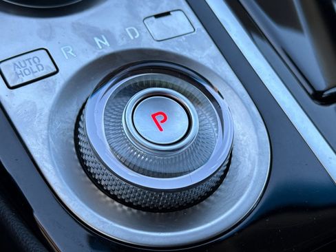 Used 2024 Genesis G80 2.5T image 16