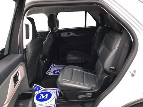 Used 2025 Ford Explorer Active w/ Active Comfort Package AWD/4WD image 15