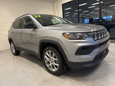 Used 2022 Jeep Compass Latitude image 35