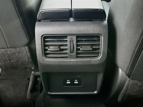 Used 2024 Nissan Rogue SV FWD image 28