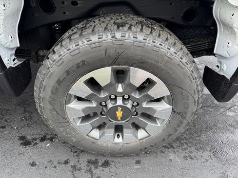 New 2026 Chevrolet Silverado 2500 Custom image 32