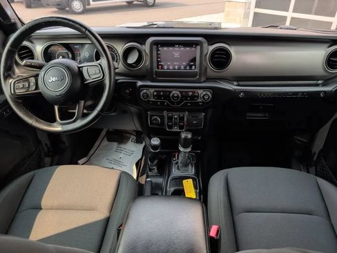 Used 2021 Jeep Wrangler Unlimited Sport AWD/4WD image 19