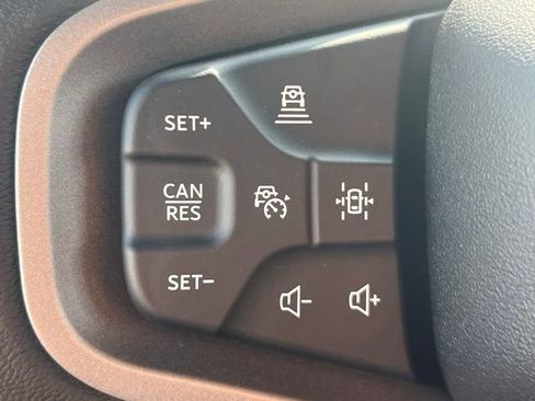 New 2025 Ford Bronco Badlands image 12