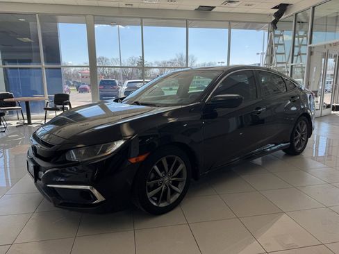 Used 2019 Honda Civic EX image 3