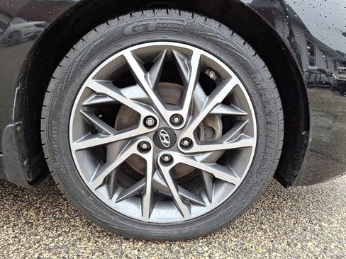 Used 2020 Hyundai Elantra Limited w/ Ultimate Package 03 image 8