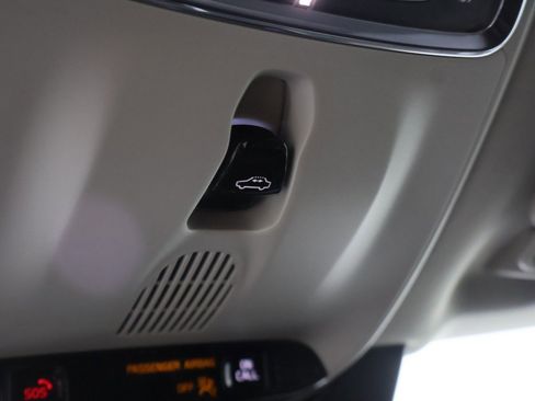 Used 2018 Volvo XC90 T5 Momentum w/ Convenience Package image 54