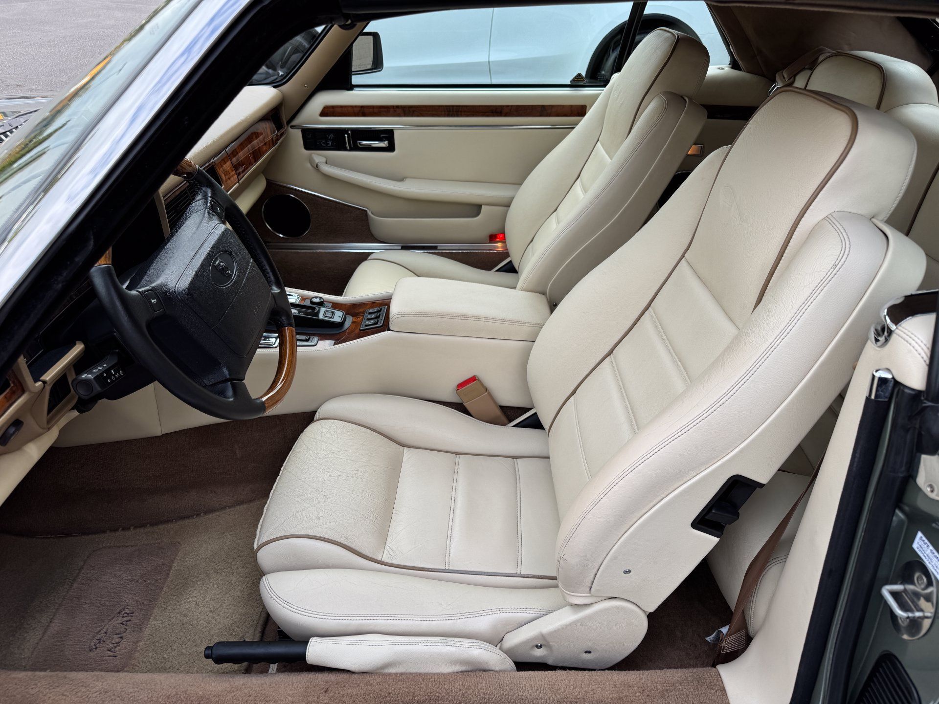 Used 1996 Jaguar XJS 4.0 Convertible RWD image 38