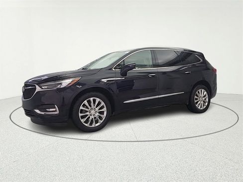Used 2020 Buick Enclave Essence image 3
