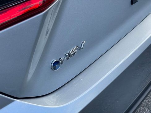 Used 2025 Toyota Camry LE image 29