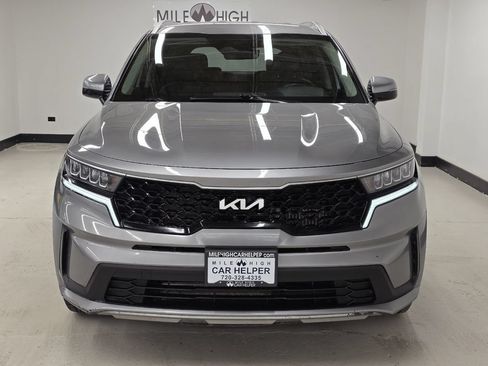 Used 2022 Kia Sorento S AWD/4WD image 2
