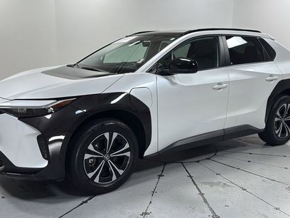 Used 2024 Toyota bZ4X XLE w/ Weather Package