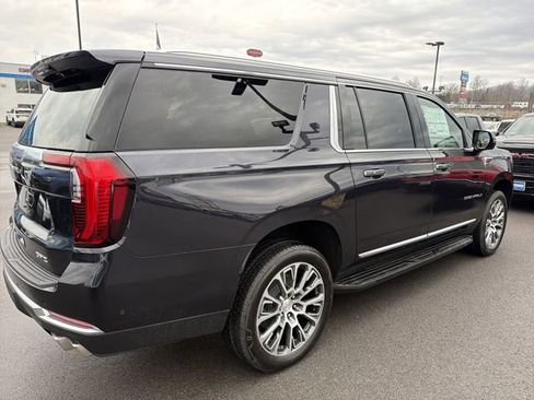 New 2026 GMC Yukon XL Denali w/ LPO, Floor Liner Package AWD/4WD image 6