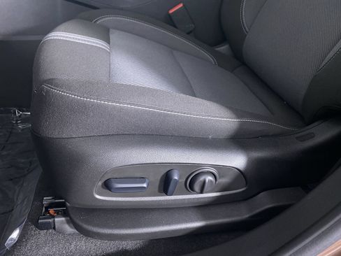 Certified 2024 Chevrolet Blazer LT w/ Convenience Package image 9