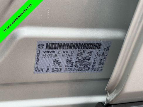 Used 2025 Nissan Rogue SV AWD/4WD image 30