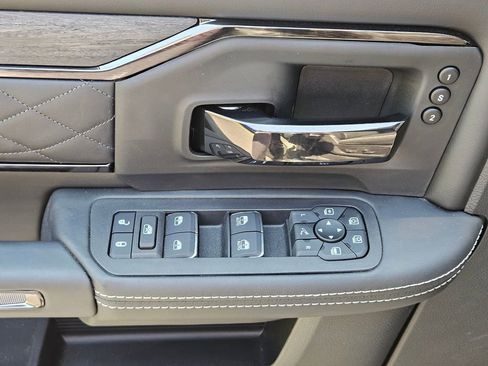 New 2026 RAM 2500 Limited image 10