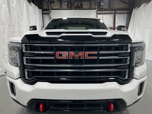 Used 2022 GMC Sierra 2500 AT4 image 2