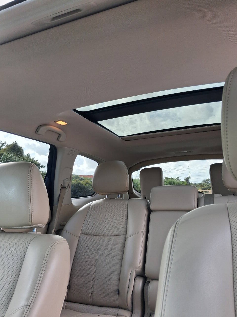 Used 2015 Nissan Pathfinder Platinum FWD image 26