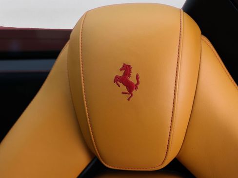 Used 2021 Ferrari F8 Tributo RWD image 9