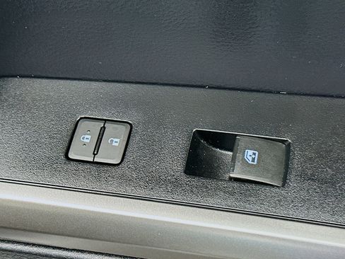 Used 2021 Toyota Tacoma SR5 RWD image 28