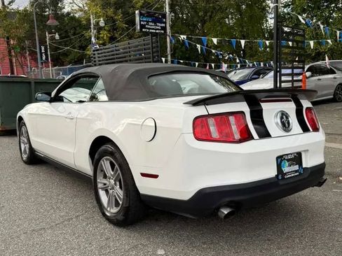 Used 2012 Ford Mustang Premium image 4