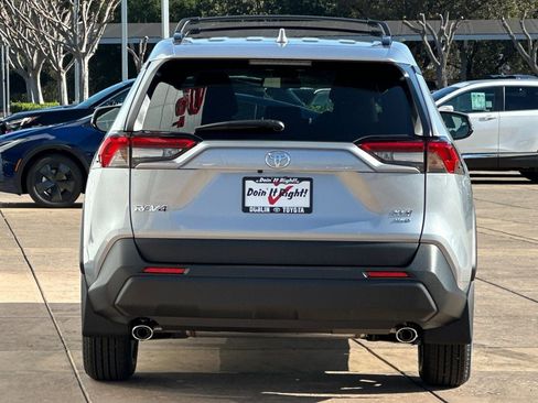 New 2025 Toyota RAV4 XLE image 5