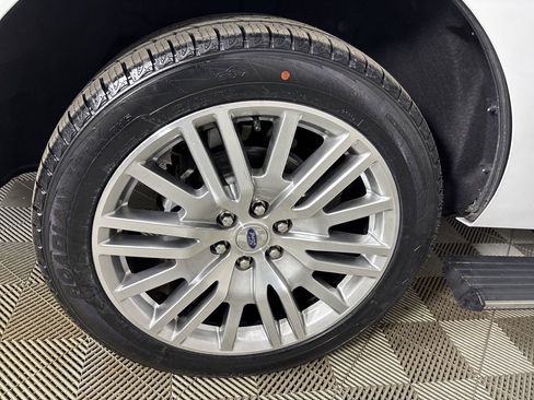 Used 2024 Ford Expedition Limited image 35