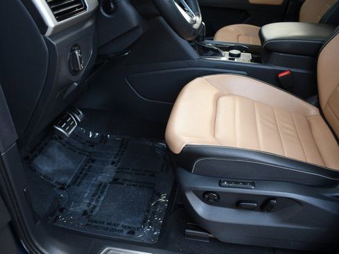 Used 2023 Volkswagen Atlas Cross Sport SEL Premium R-Line image 15