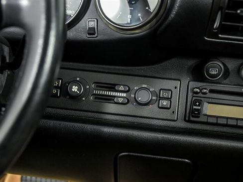 Used 1997 Porsche 911 Carrera RWD image 24
