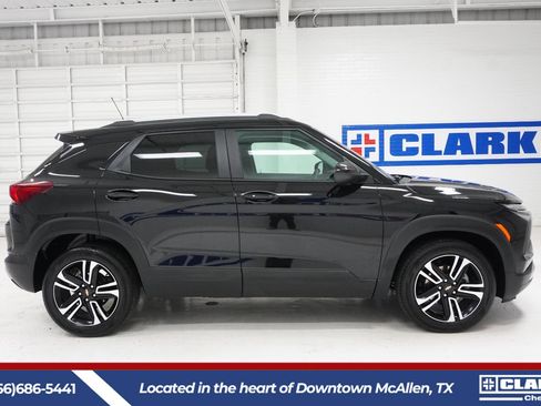 Used 2026 Chevrolet TrailBlazer LT w/ Driver Confidence Package FWD image 4