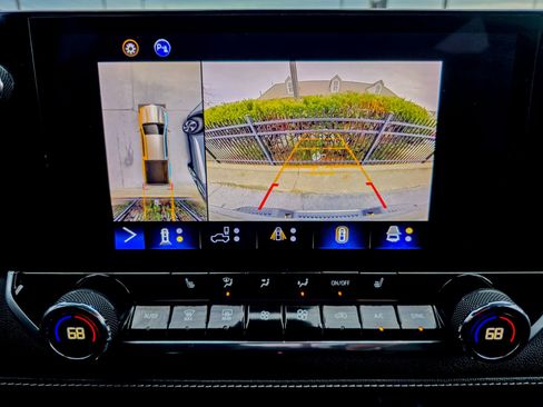 Used 2023 Chevrolet Colorado LT w/ LT Convenience Package II image 20