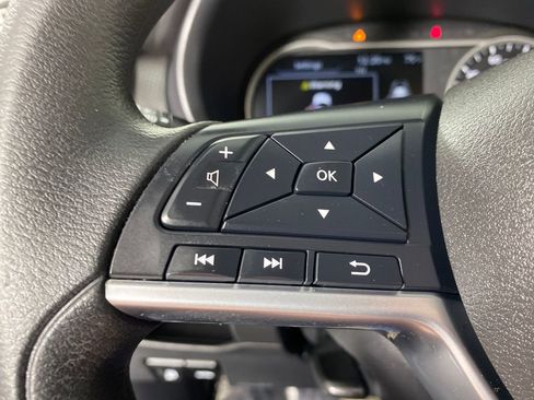 Used 2020 Nissan Kicks SV image 13