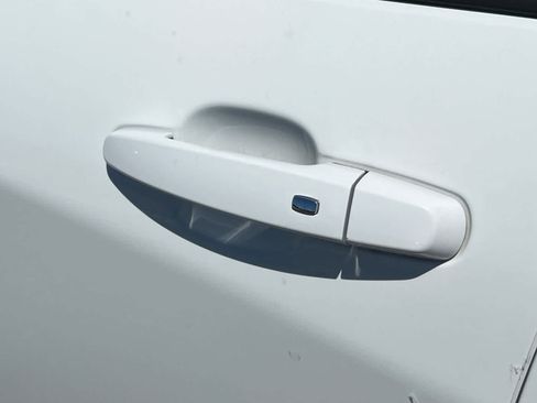 Used 2019 Chevrolet Equinox LS FWD image 7