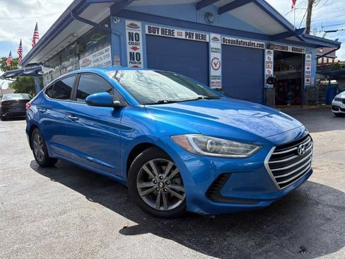 Used 2018 Hyundai Elantra SEL FWD image 2