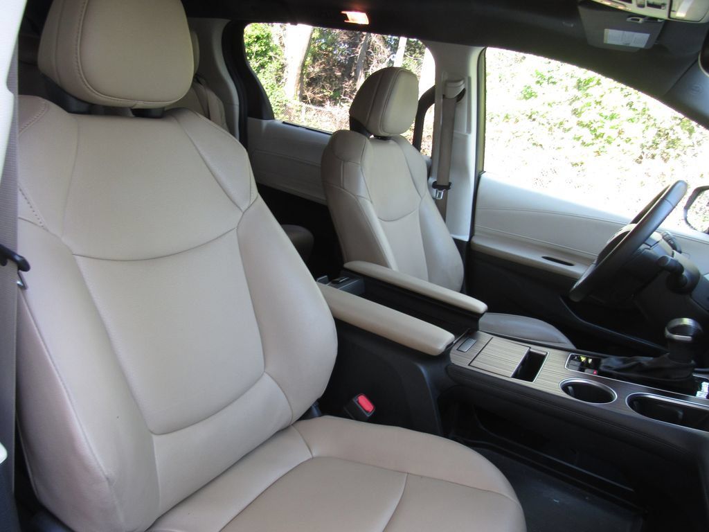 Certified 2023 Toyota Sienna XLE w/ XLE Plus Package AWD/4WD image 21